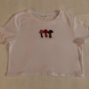 Cropped mushroom tee